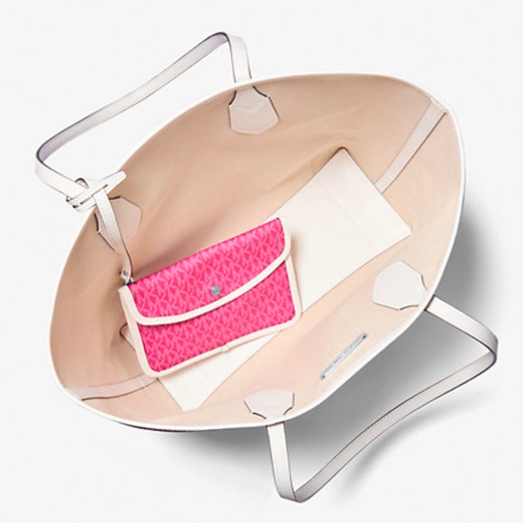 Michael Kors Eva Large Signature Logo Stripe Tote Bag Dragonfruit 
NWT - Picture 2 of 16